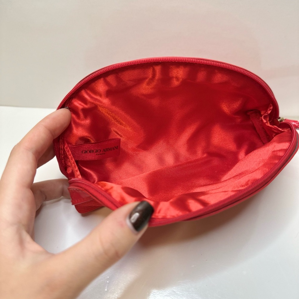 Giorgio Armani Beauty Red Makeup Bag – New - Picture 5 of 6